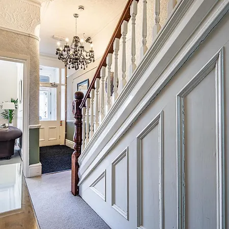 Fountains Guest House - Harrogate Stays Guest house 4*