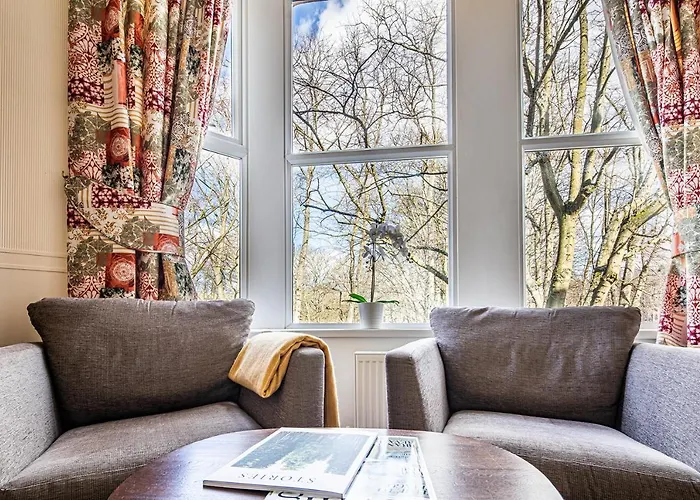 Fountains - Πανσιόν Χαρογκέιτ