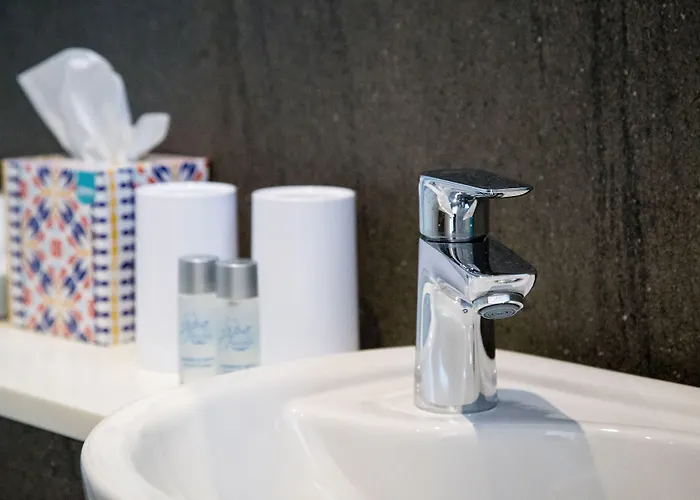 Fountains - Πανσιόν Χαρογκέιτ